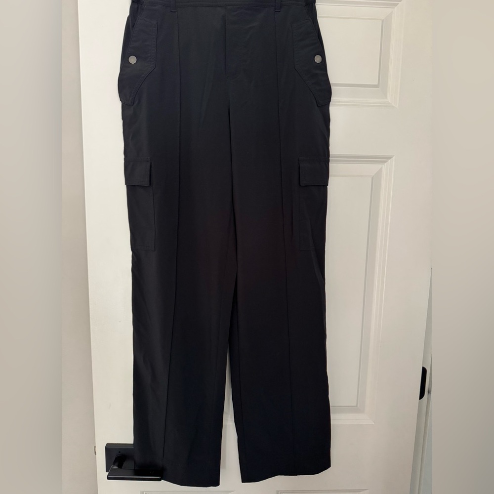 Athleta size 8 cargo stretch pants. BNWOT